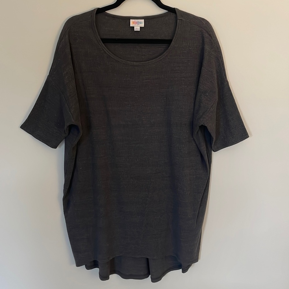 LuLaRoe Women’s Tunic Shirt Size L